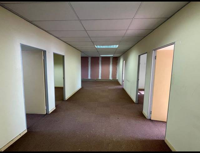 BUSINESS PROPERTY TO RENT IN DIE HOEWES